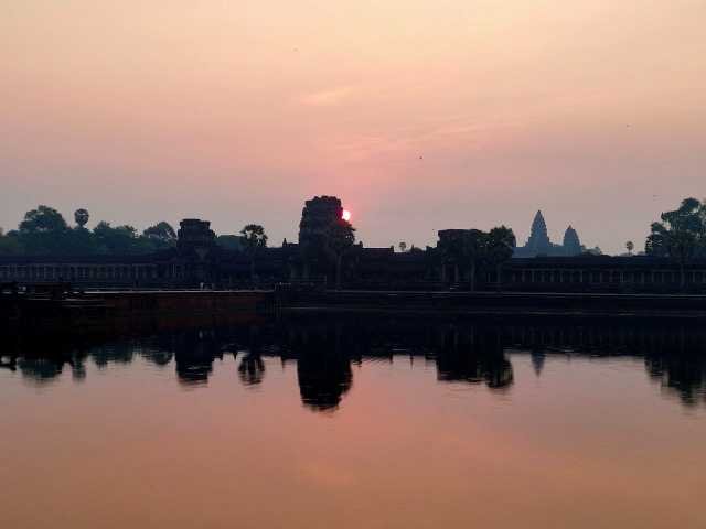 Angkor Wat all'alba - Il tempio più grande del mondo in Cambogia