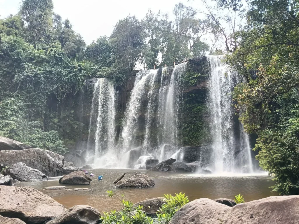 Escursione al Monte Kulen con guida italiana - Cascata sacra nel parco nazionale di Phnom Kulen.