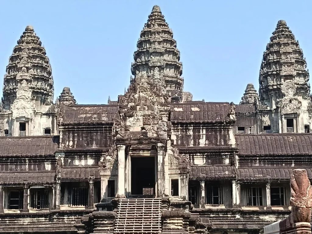 Visita ad Angkor Wat all'alba con guida privata italiana - Tour personalizzati per piccoli gruppi.